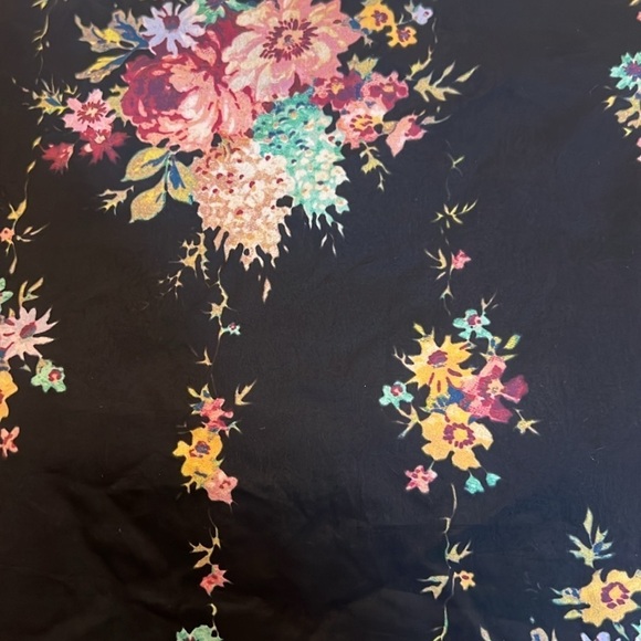 Alice and Olivia Flared Sleeve Printed Top - Picture 8 of 10